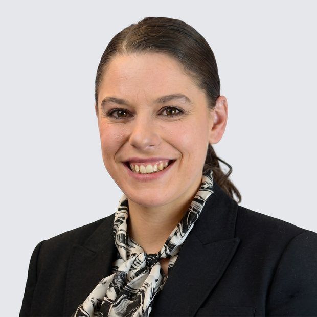 Kim Hopkins, EA