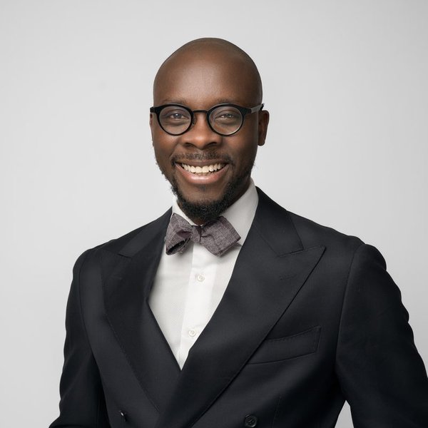 Dr. Julius Oni